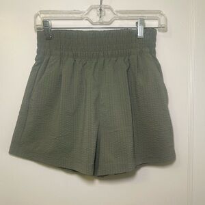 Vuori Villa Textured Short